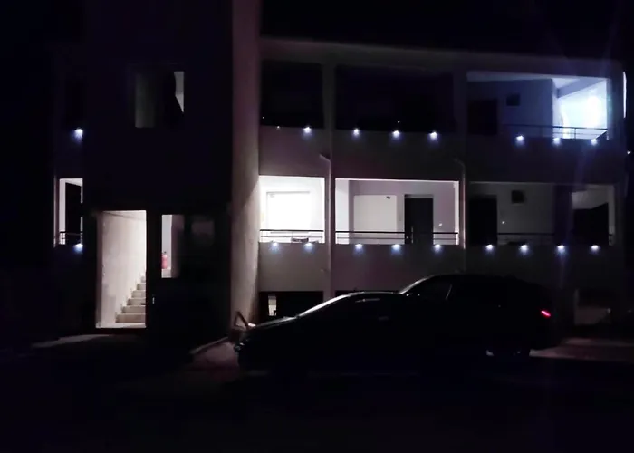 Apartamento Athina 2 *